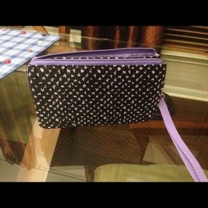 EUC Easy Going Wristlet